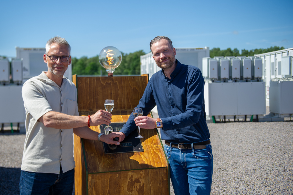 Invigningsceremoni stora batteriparken